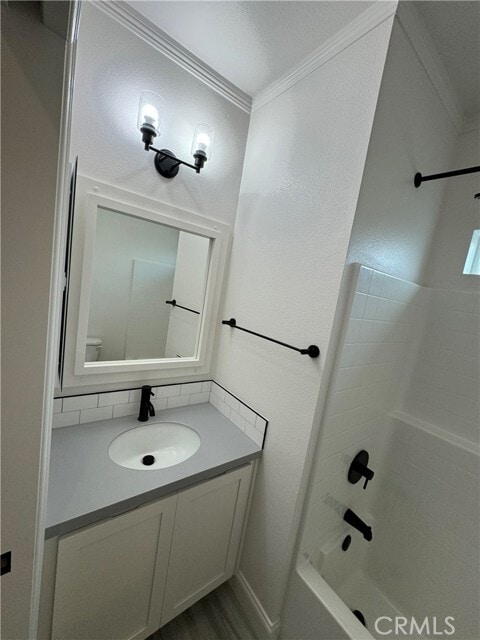 Photo - 2627 E La Palma Ave