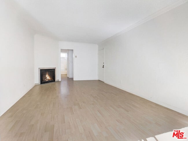 Photo - 1538 11th St Unit 9