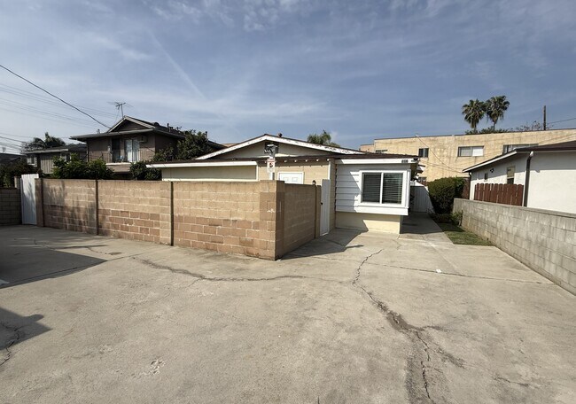 Photo - 503 W Linda Vista Ave