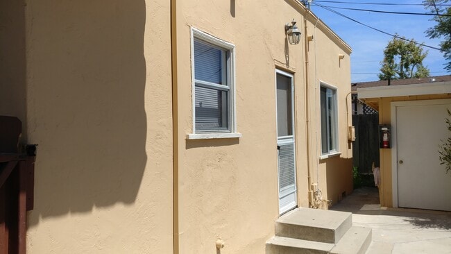Photo - 7109 Amherst Street Unit Front
