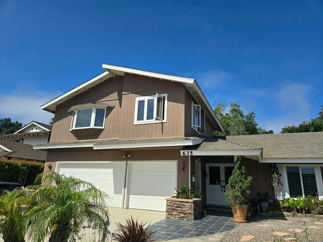 Photo - 635 Fresca St