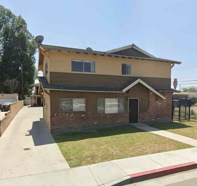 Building Photo - 3530 Josephine St Rental