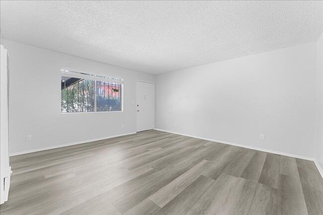 Photo - 2919 Baldwin St Unit C