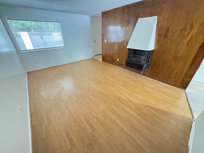 Photo - 1820 Speyer Ln Apartments Unit 3