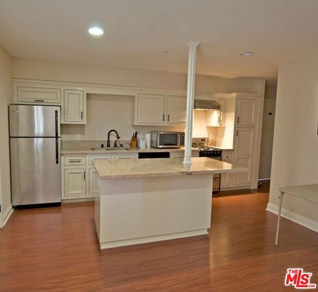 Photo - 2646 Ellendale Pl Unit 2646