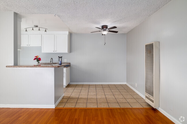 1BR, 1BA - 708SF - Dining Room - Westgate Villa Apartments