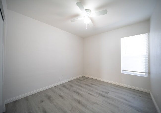 Photo - 120 E Shady Grove Dr