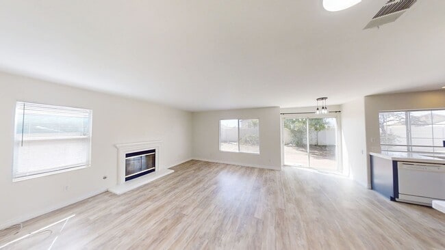 Photo - 1045 Willmont Way