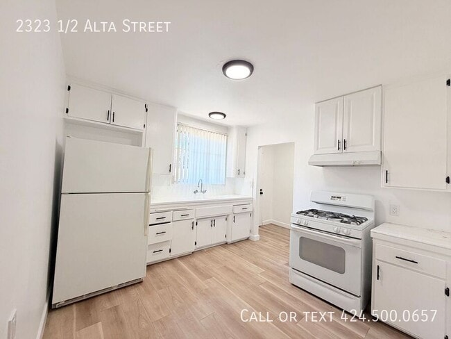 Photo - 2323 1/2 Alta Street-