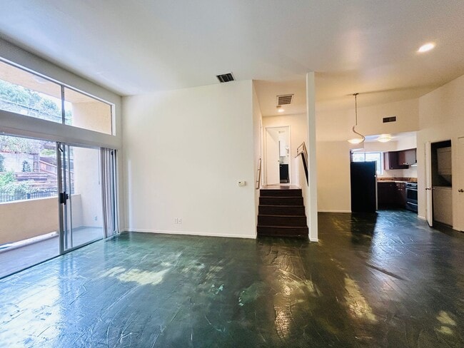 Photo - 2339 Hyperion Ave Unit 2