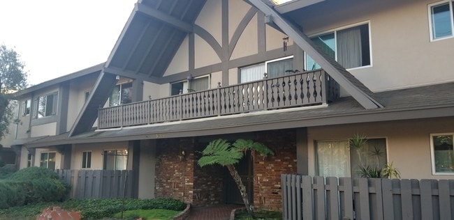 Photo - 15444 Vanowen St Apartments