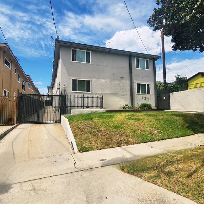 Building Photo - 137 N Eastwood Ave Unit 0