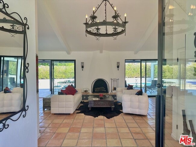 Photo - 2170 S Caliente Dr