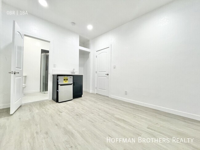 Photo - 2826 Darwin Ave Unit C