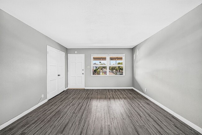 Photo - 445 W 15th St Unit 15