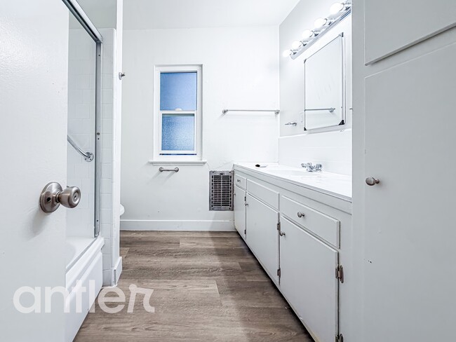 Photo - 4510 Pinafore St Unit 4