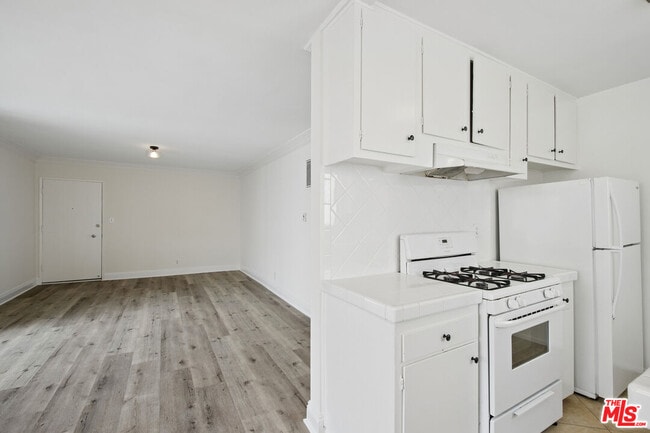 Photo - 7540 Hampton Ave Unit 206