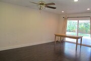 Photo - 490 Glenhill Dr House