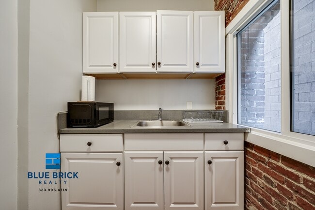 Photo - 1420 Flower St Unit 10
