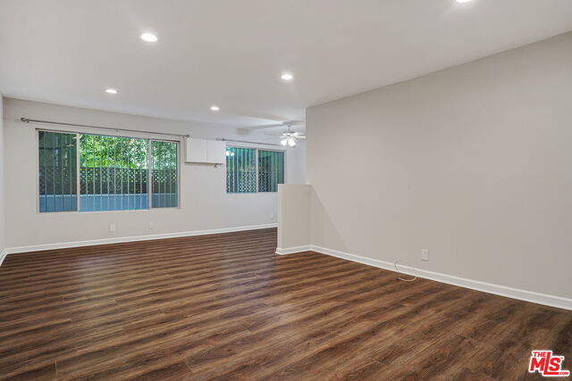 Photo - 1006 Havenhurst Dr Unit 4