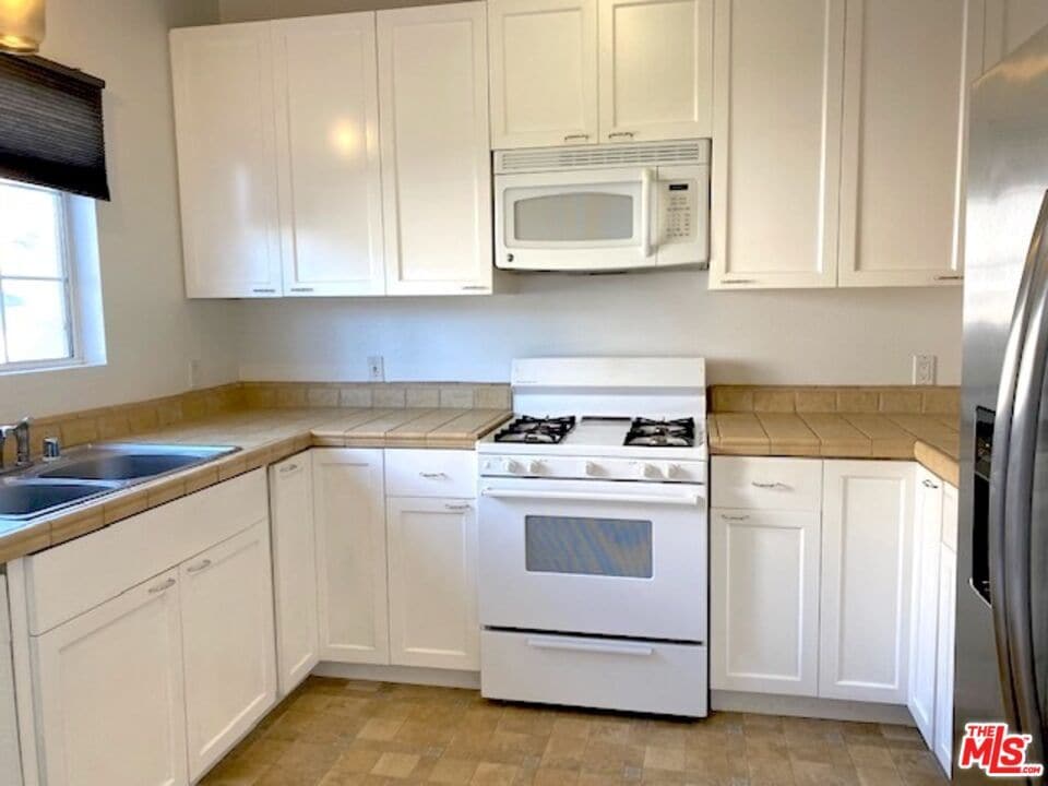 Photo - 5248 Satsuma Ave Unit 3