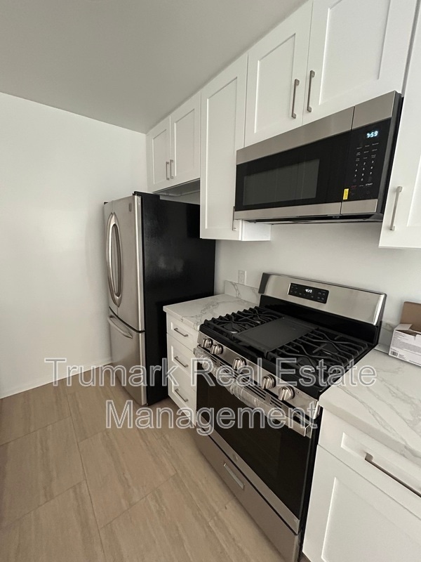 Photo - 555 Palm Dr Unit A