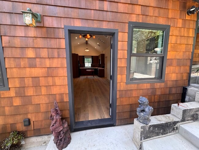 Photo - 2111 Hyperion Ave