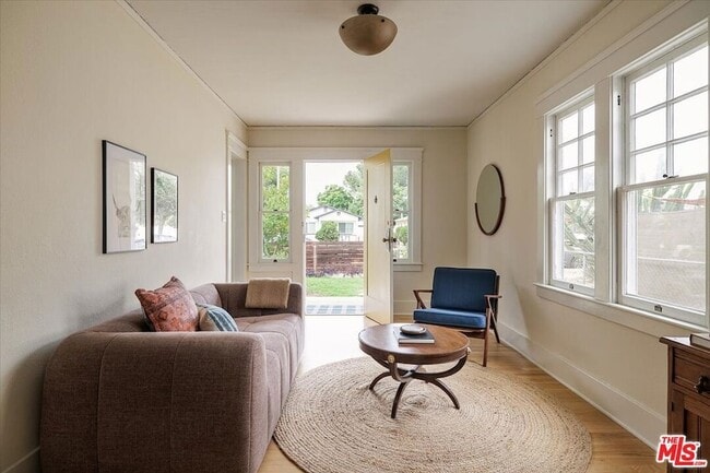Photo - 3179 Perlita Ave