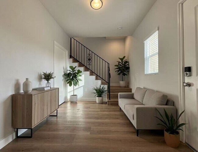 Photo - 300 W Foothill Blvd