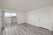 2BR, 2BA - 893SF - Living Room - Camino Colony