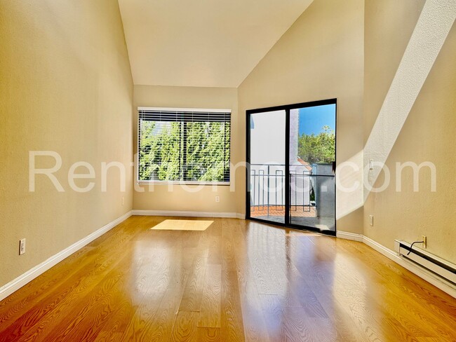 Photo - 8308 Regents Rd Unit 3-O