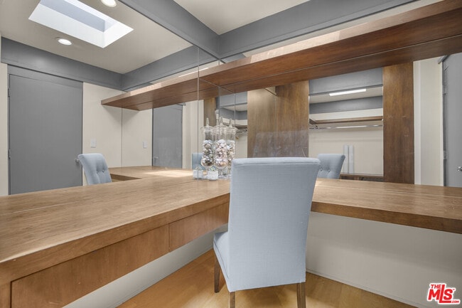 Photo - 9892 Beverly Grove Dr