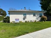 Photo - 1706 N Hollywood Way Apartments Unit C