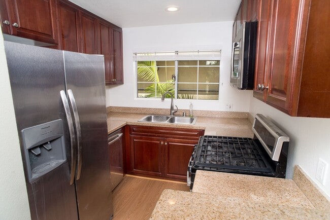 Building Photo - Warner Center 2 Bedroom + Loft Condo for Rent in Woodland Hills!