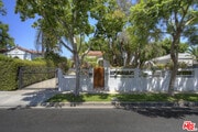 Photo - 448 Westmount Dr