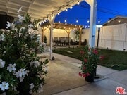 Photo - 1060 W 210th St House