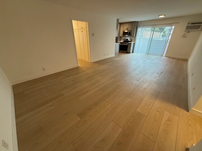 Photo - 10760 Rose Ave Unit 106