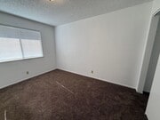Photo - 118 W Boone St