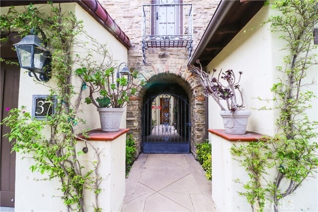 Photo - 37 View Terrace