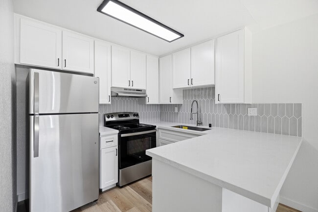 Photo - Cowles Landing