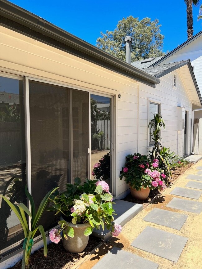 Building Photo - Mulberry Avenue Unit 612 Mulberry Avenue