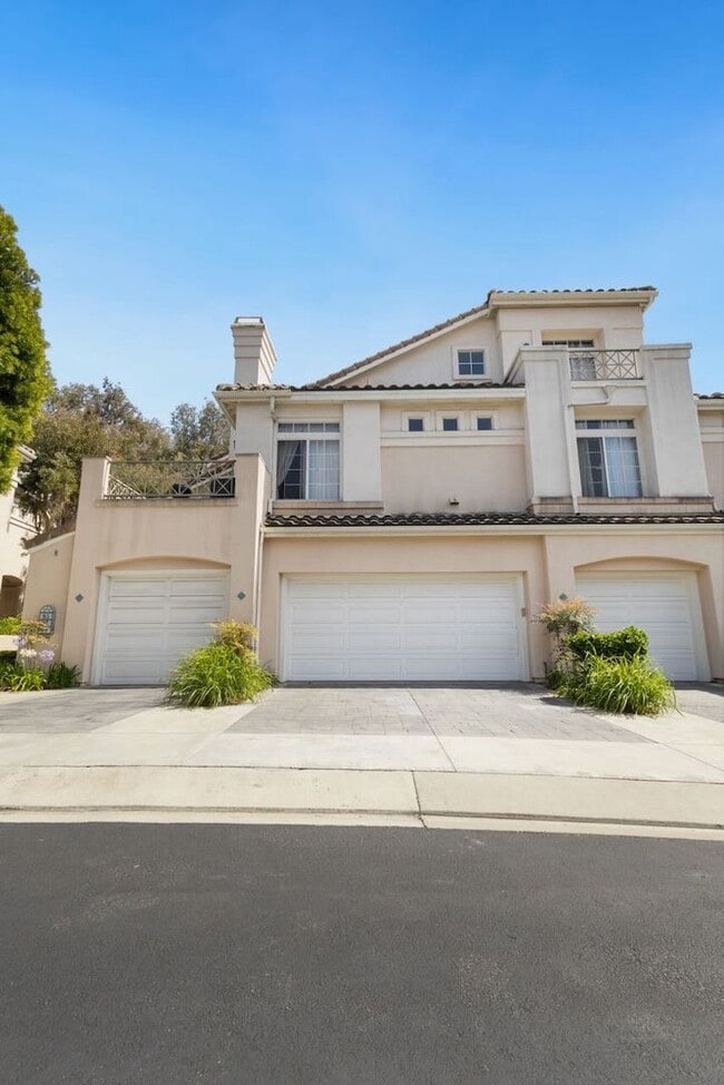 Building Photo - Spacious Laguna Niguel 3 Bed 2 Bath Condo Near Dana Point Harbor