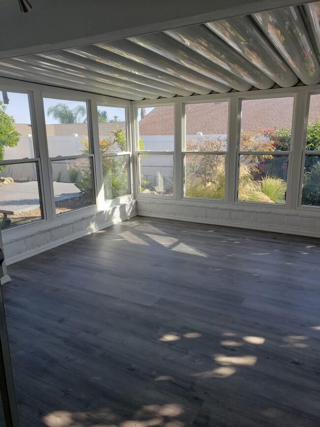 Photo - 1907 Clover Way