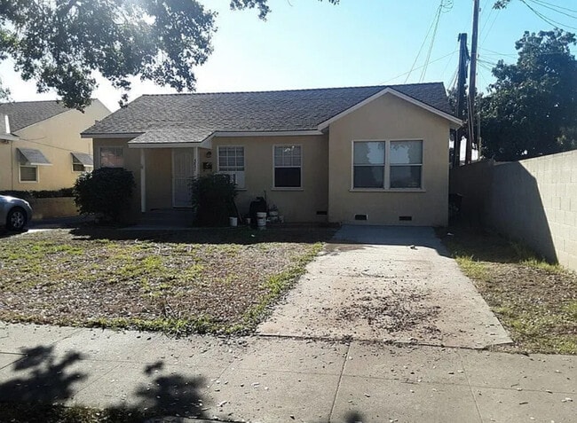 Building Photo - 5837 Oak Ave Rental