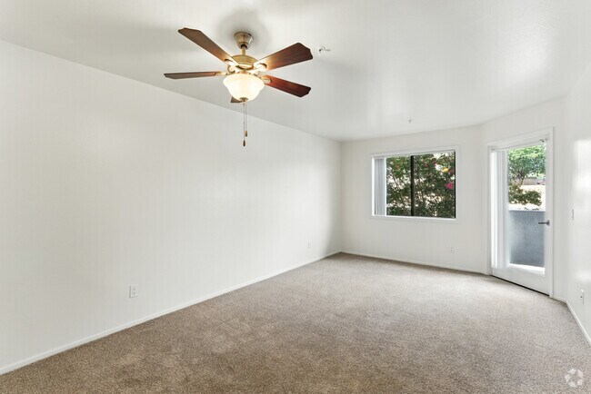 1BR, 1BA - 569SF - Living Room - Casa Grande Senior Apartment Homes