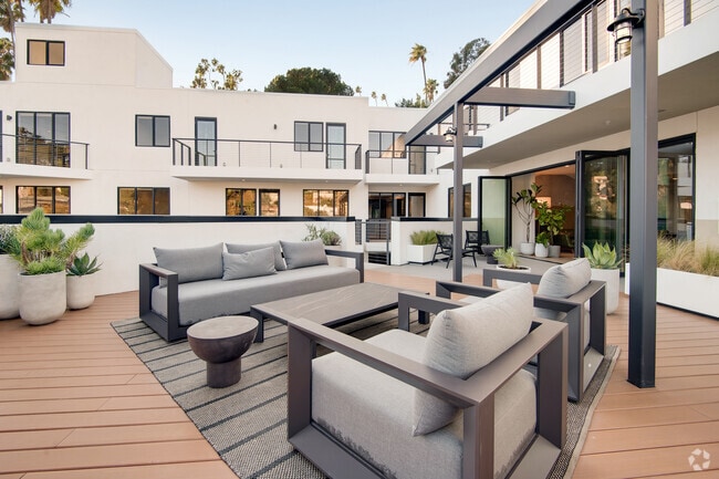 Building Photo - Vica Silverlake Rental