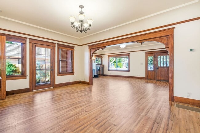 Photo - 314 E Palmyra Ave Unit 314