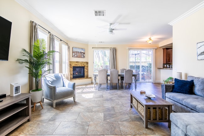 Photo - 202 Alexander Ct