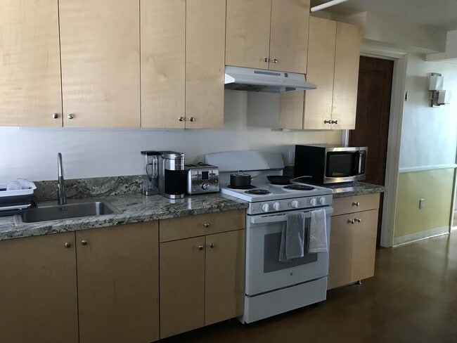 WRH Kitchen - Westside Residence Hall