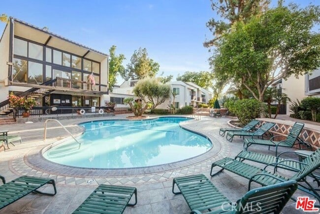 Photo - 18645 Hatteras St Condo Unit 110